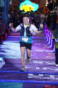 BIB: 5266
                            <button type="button" onclick="openModal(26261944)" class="btn btn-primary btn-sm float-right btn-popup" data-toggle="modal" data-target=".modal-high-quality">
                        <i class="fas fa-shopping-cart"></i> Add to Cart
                    </button>
                                            <button type="button" onclick="isThisMe(26261944, true)" class="btn btn-success btn-sm float-right btn-popup btn-isme hidden" data-toggle="tooltip" data-placement="bottom" title="นี่คือรูปของคุณใช่ไหม คลิกที่นี่เพื่อเอาเข้าอัลบั้ม">
                        <i class="fas fa-plus"></i> Add to album
                    </button>
                    <button type="button" onclick="isThisMe(26261944, false)" class="btn btn-warning btn-sm float-right btn-popup btn-isnotme hidden">
                        <i class="fas fa-ban"></i> Remove from album
                    </button>